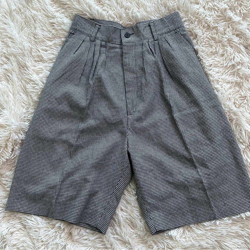 Vintage Ambitions High Waisted Pleated Houndstooth Shorts Size 4